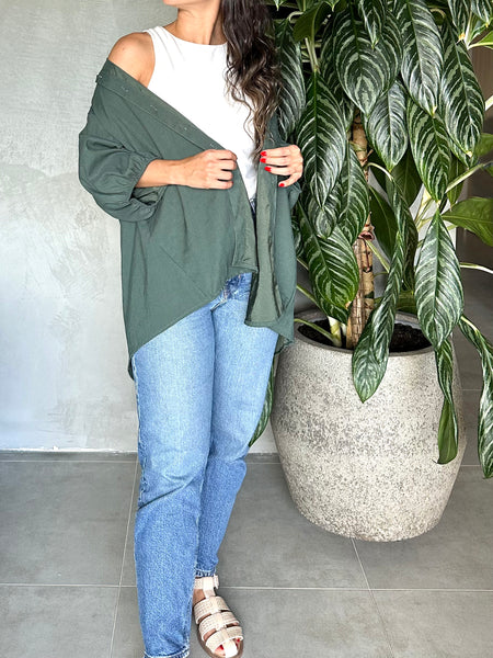 CAMISA OVERSIZED VERDE PINO