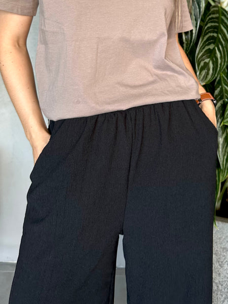 PANTALÓN NEGRO TEXTURIZADO