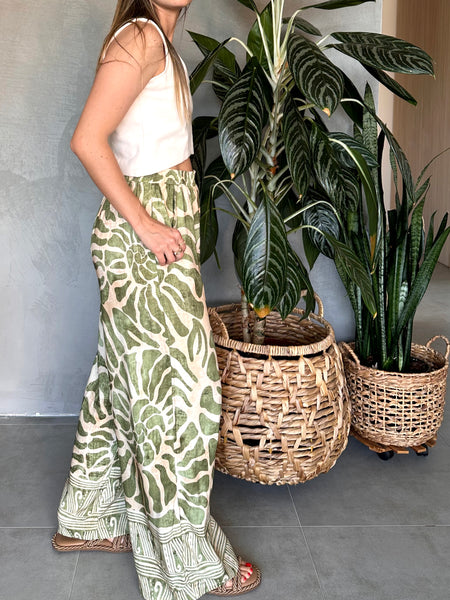 PANTALÓN VERDE OLIVA ESTAMPADO