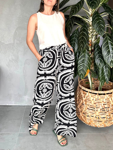 PANTALÓN NEGRO-IVORY ESTAMPADO