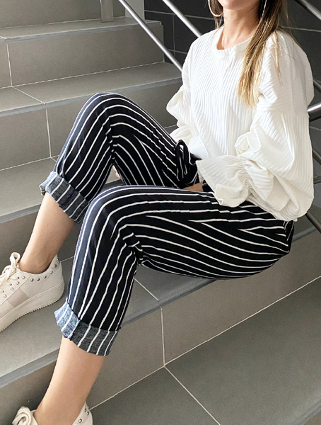 PANTALÓN NEGRO RAYAS